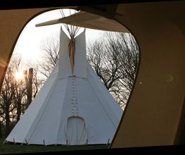 Übernachten im Tipi