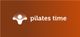 Logo mit weißer Figur und Schriftzug "pilates time" auf orangefarbenem Hintergrund.