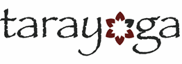 Textlogo "tarayoga" mit roter Blume in der Mitte.