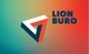 Dreieck-Logo und Schriftzug "Lion Buro" auf farbigem Verlaufshintergrund.