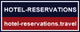 „Hotel-Reservierungen“: Dunkelblau/roter Banner mit Website hotel-reservations.travel.
