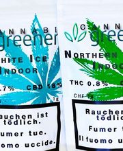 Sechs bunte Cannabis-Verpackungen mit Blattdesign und Text zu gesundheitlichen Warnhinweisen.