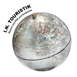 Ein Globus mit dem Text "I.N. TOURISTIK - Reisen mit Pfiff und Ambiente" oben links.