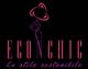 Logo Econchic: figura stilizzata con cappello, testo "Lo stile sostenibile" in rosa su sfondo nero.