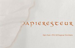Halbseitiges Papier, Text: „Papiere Restaurierung“, Dipl.-Rest. (FH) Sif Dagmar Dornheim.