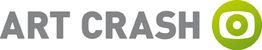 Graues "ART CRASH" Logo mit grünem, kreisförmigem Symbol auf der rechten Seite.