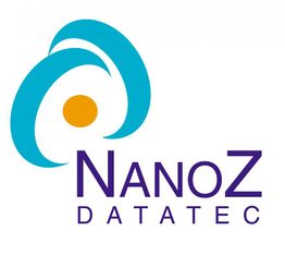 Logo mit Text "NanoZ DATATEC" und blau-orange Grafik, die zwei Kreise und einen Punkt zeigt.