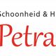 Logo van Petraas.nl met gezichtssilhouet en tekst "Schoonheid & Huidverbetering".
