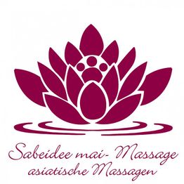 Logo mit rotem Lotussymbol und Text: "Sabeidee mai- Massage asiatische Massagen".