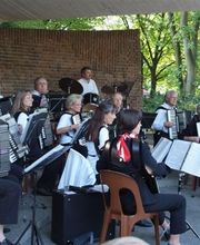Akkordeon-Orchester Wesseling beim Rheinparkkonzert