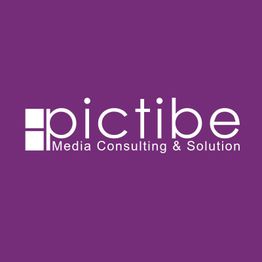 Lila Hintergrund mit weißem Logo und Schrift: "pictibe Media Consulting & Solution".
