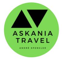 Grünes Logo mit zwei schwarzen Dreiecken und dem Text „Askania Travel André Spengler“.