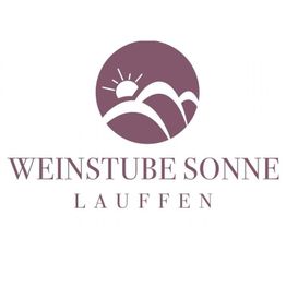 Logo der "Weinstube Sonne Lauffen" mit stilisiertem Sonnenaufgang und Hügel in Lila.