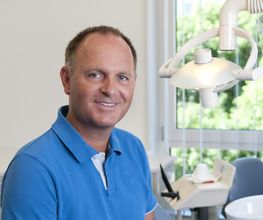 Zahnarzt Dr. Roland Wagner