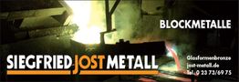 Schmelzendes Metall in Fabrik, Text: "Siegfried Jost Metall, Blockmetalle, Glasformenbronze".