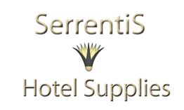 SerrentiS Hotel Supplies-Logo mit stilisiertem, goldenen Pflanzensymbol in der Mitte.