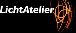 Text 'LichtAtelier' auf schwarzem Hintergrund mit leuchtenden, orangefarbenen Lichtwirbeln.