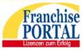 Logo mit Text "Franchise Portal" und Slogan "Lizenzen zum Erfolg" in blau und rot auf gelbem Bogen.