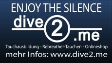 Text: "ENJOY THE SILENCE dive2.me - Tauchausbildung, Rebreather-Tauchen, Onlineshop. www.dive2.me"
