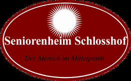 Rotes Logo mit Text: "Seniorenheim Schlosshof" und "Der Mensch im Mittelpunkt" in Weiß.