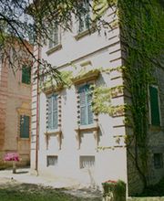 Herrschaftlich große  Landhausvilla 