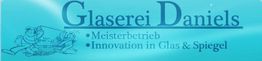 Glaserei Daniels Logo mit Text: "Meisterbetrieb, Innovation in Glas & Spiegel."
