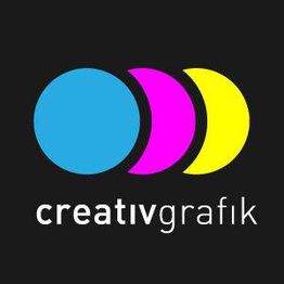 Logo mit drei überlappenden Kreisen in Blau, Pink, Gelb und Text "creativgrafik" auf Schwarz.