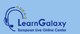 Logo von LearnGalaxy mit Headset und europäischen Sternen auf blauem Hintergrund.
