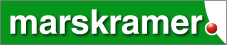 Wit logo met de tekst "marskramer" op een groene achtergrond, met een rode stip aan de rechterkant.