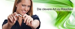 Frau bricht Zigarette, mit Text „Die clevere Art zu Rauchen“ und grünem Hintergrund.