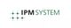 Logo mit Text "IPM System" in Schwarz und Grün, links geometrisches Muster aus Linien und Sternen.