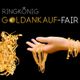 Hand hält Goldschmuck, Text: "Ringkönig Goldankauf-Fair" vor schwarzem Hintergrund.