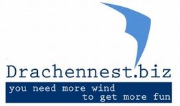 Logo mit blauem Drachen, Text: "Drachennest.biz", "you need more wind to get more fun".