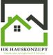 Grünes und schwarzes Hauslogo mit Text: "HK Hauskonzept, Gebäudemanagement & Service".