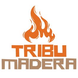 Logotipo con texto "Tribu Madera" y una imagen de llama en color naranja.