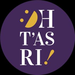 Cercle violet avec des lettres blanches "H T'AS RI" et accents jaunes.