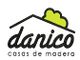 Logo de "danico casas de madera", con un techo y un árbol verde estilizado.