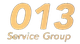 Logo con testo "013 Service Group" in caratteri arancioni. Sfondo bianco.