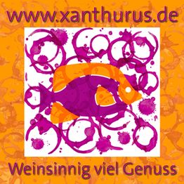 Grafik mit lila Weinringmustern, orangefarbenem Fisch und Text: "www.xanthurus.de Weinsinnig viel Genuss".