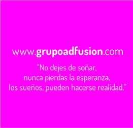 Fondo rosa con texto inspirador y URL grupoadfusion.com en blanco.