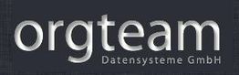Logo der Firma "orgteam Datensysteme GmbH" auf dunkelgrauem Hintergrund.