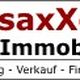 Logo von saxXcon Immobilien: Vermietung, Verkauf, Finanzierung mit grafischem Designelement.