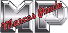 Texto "Marcos Paulo" em vermelho sobre letras prateadas "MP".
