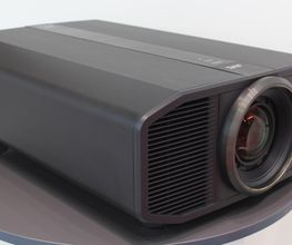 JVC - DLA Z1 Heimkino Beamer der neuen Generation