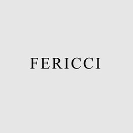 Texte "FERICCI" en noir sur fond gris clair.