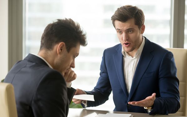 Souverän Kritik ausüben als Führungskraft: In sieben Schritten zur Problemlösung