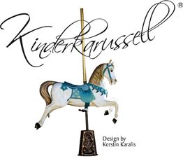 Kinderkarussell-Pferd mit blauem Sattel, Design von Kerstin Karalis.