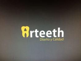 Logo de "Arteeth" con un diente amarillo y el texto "Diseño y Calidad" en fondo negro.