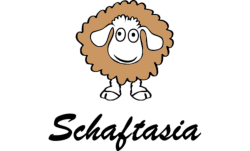 Cartoon-Schaf mit großem Fell, darunter Text "Schaftasia" in schwarzer Schrift.
