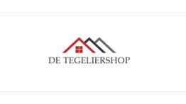 Logo van De Tegeliershop met een rood en zwart dakpictogram en tekst.